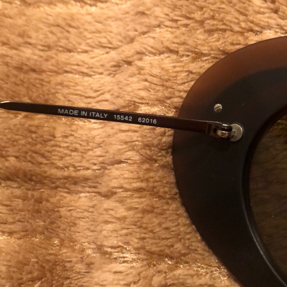 Authentic Chanel Y2K Sunglasses - Picture 5 of 8